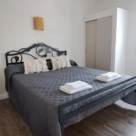 Semesterbostad Casa Lila Girona